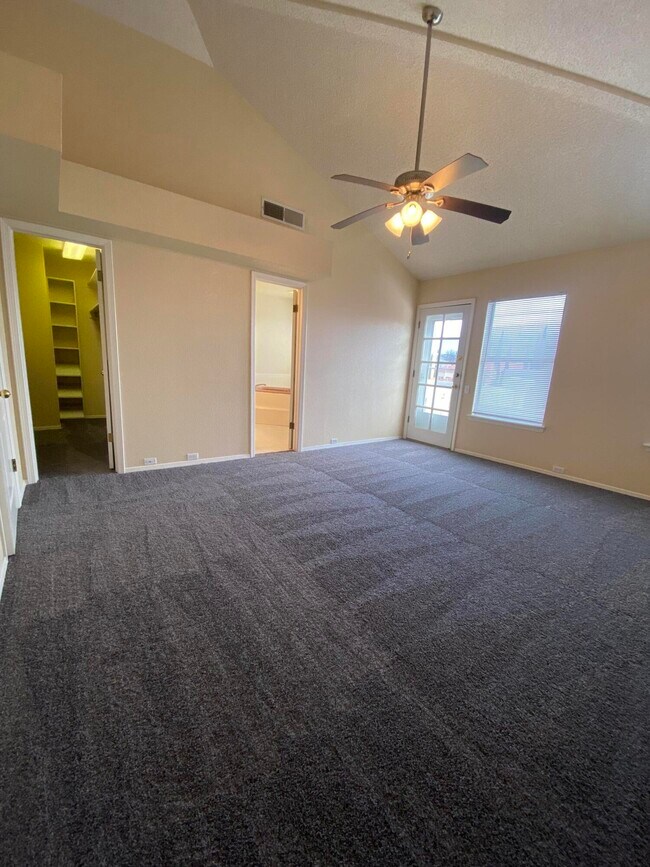 Building Photo - 7408 Big Bend Dr