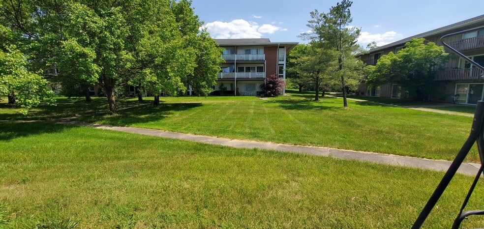 Building Photo - 2248 N Triphammer Rd