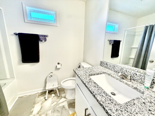 Building Photo - 3 Bed, 2.5 Bath Home in Highly Desired Are...