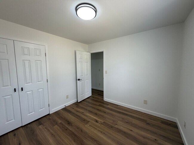 Building Photo - 813 Ridge St