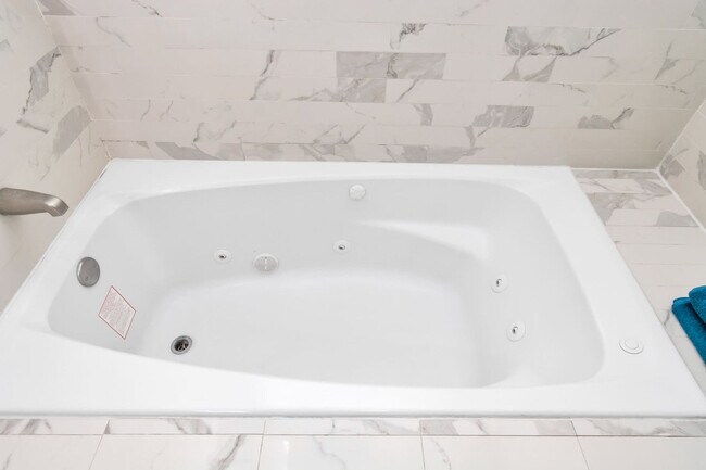 Building Photo - 2615 Arbor St