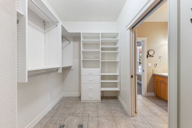 Building Photo - Beautiful Home in 55+ Community!