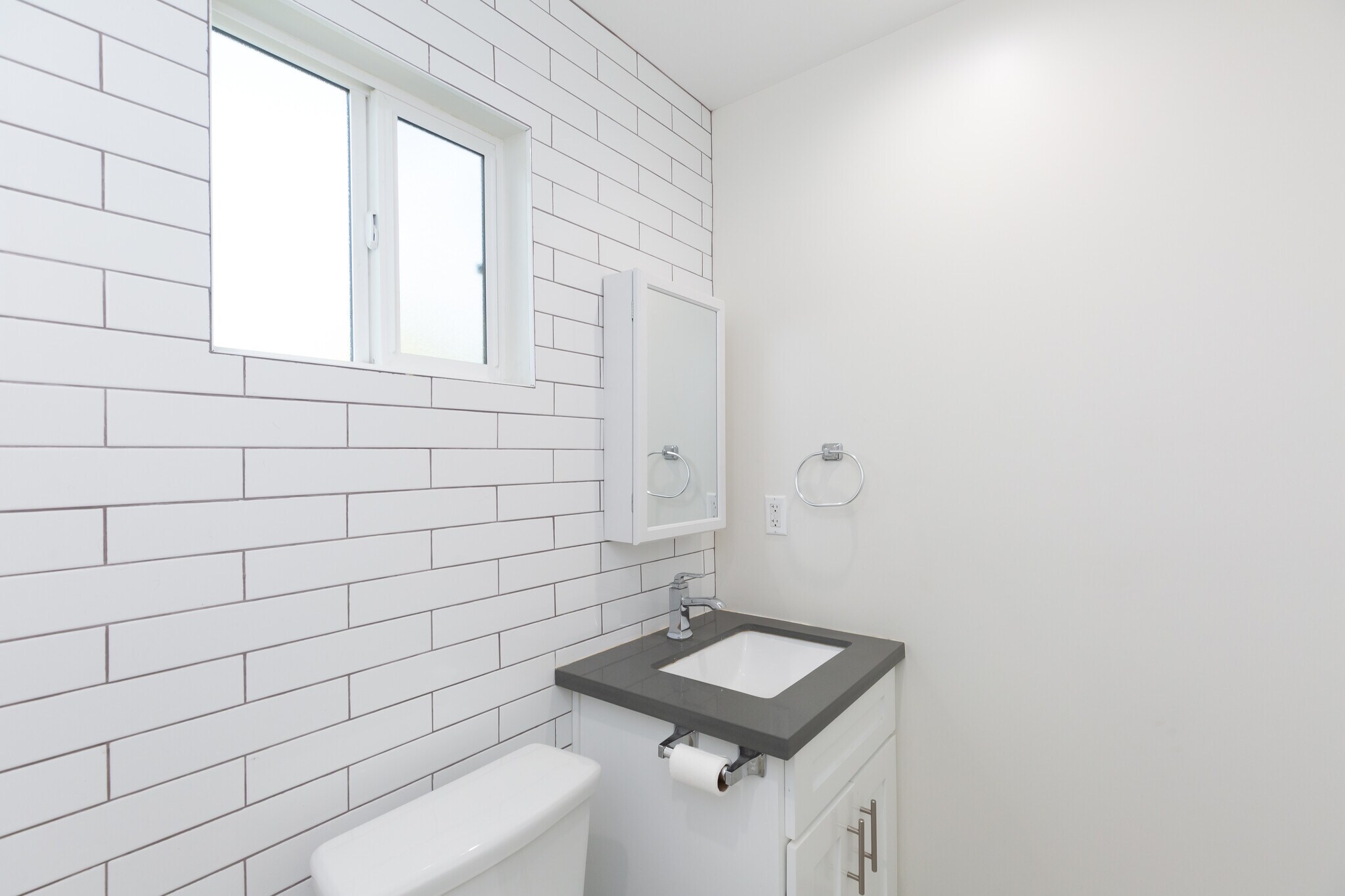 Bathroom - 2730 S Barrington Ave