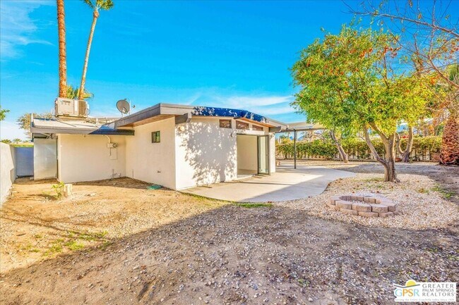 Building Photo - 40851 Bob Hope Dr