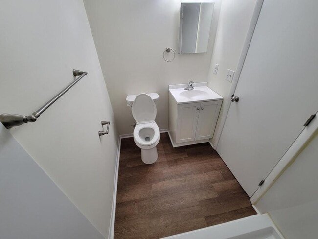 Building Photo - 4922 S Harrison St