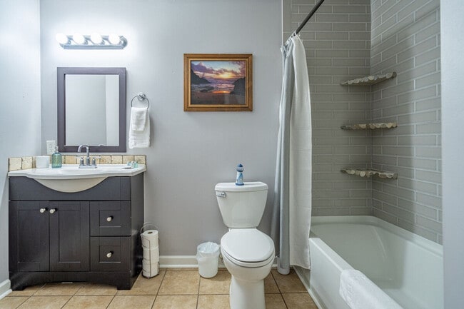 Building Photo - 4375 Park St