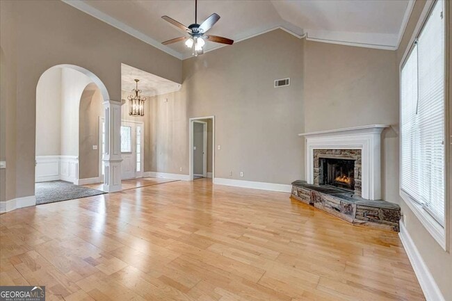 Building Photo - 25 Wisteria Cir