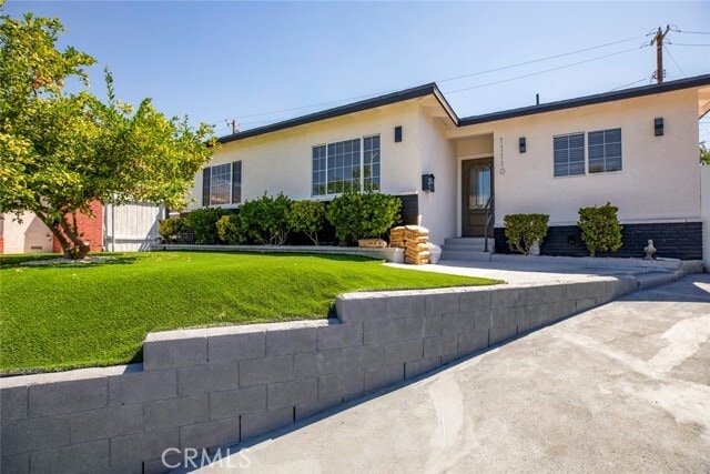 Primary Photo - 11110 Odell Ave