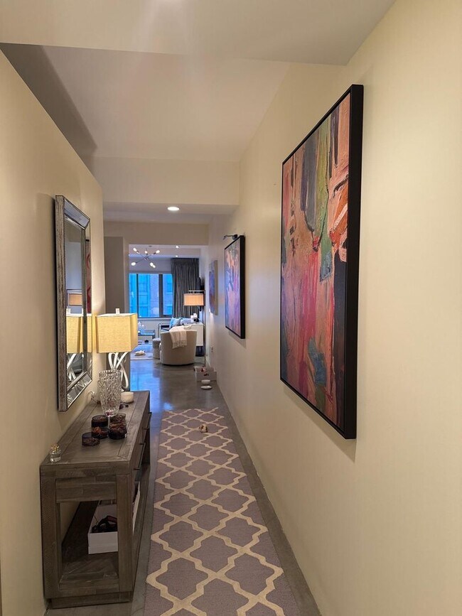 Building Photo - Exceptional condo unit in the heart Boston...