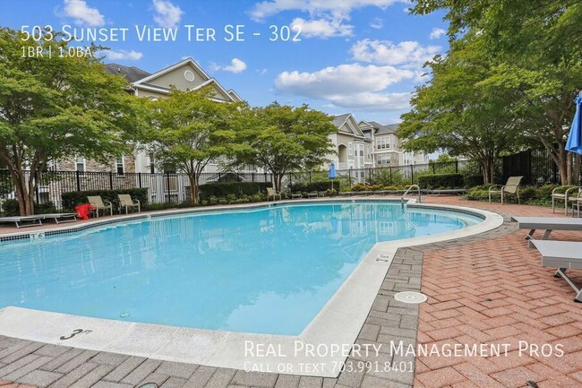 Building Photo - Beautifully Maintained Condo for Rent in G...