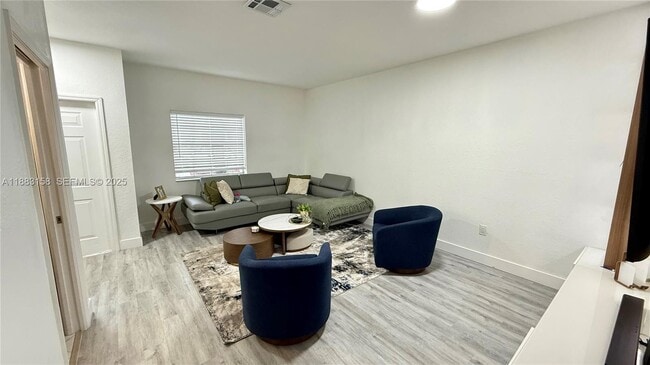 Building Photo - 5725 NW 114th Path