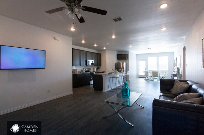 Building Photo - 163 Yale Ave