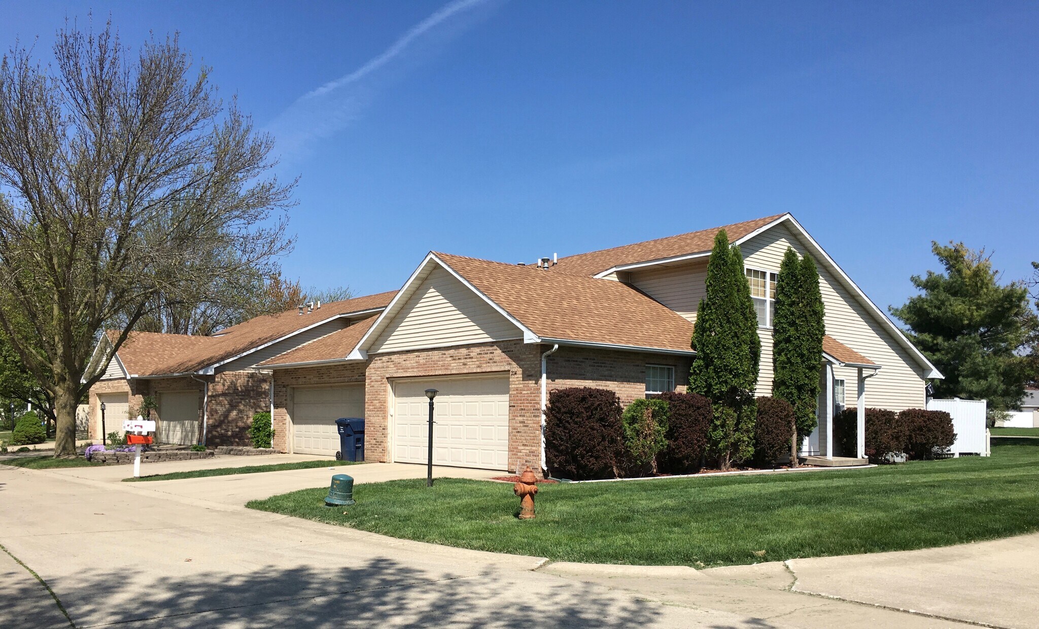 Building Photo - 204 Misty Cove