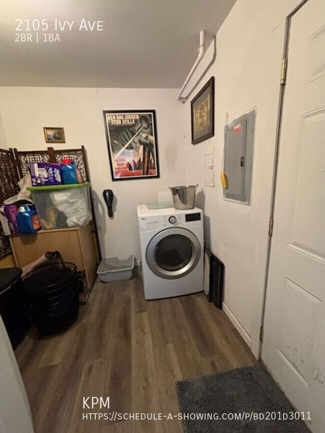 Building Photo - 2105 Ivy Ave