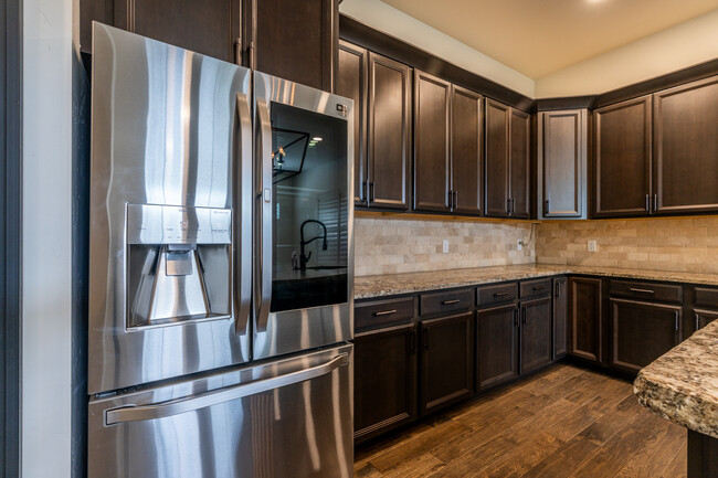 Building Photo - 2094 Two Wood Dr