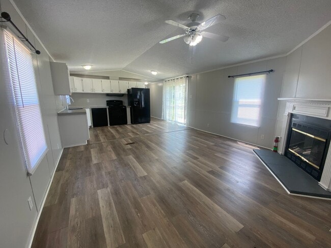 Building Photo - 1705 Creason Dr