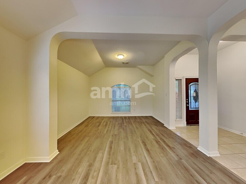 Building Photo - 6170 Galloway Ln