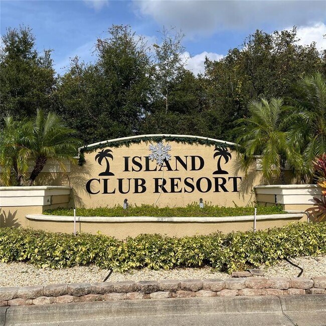 Building Photo - 613 Coconut Palm Way