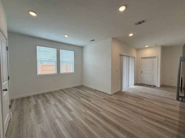 Building Photo - 4623 Sami Jo Dr