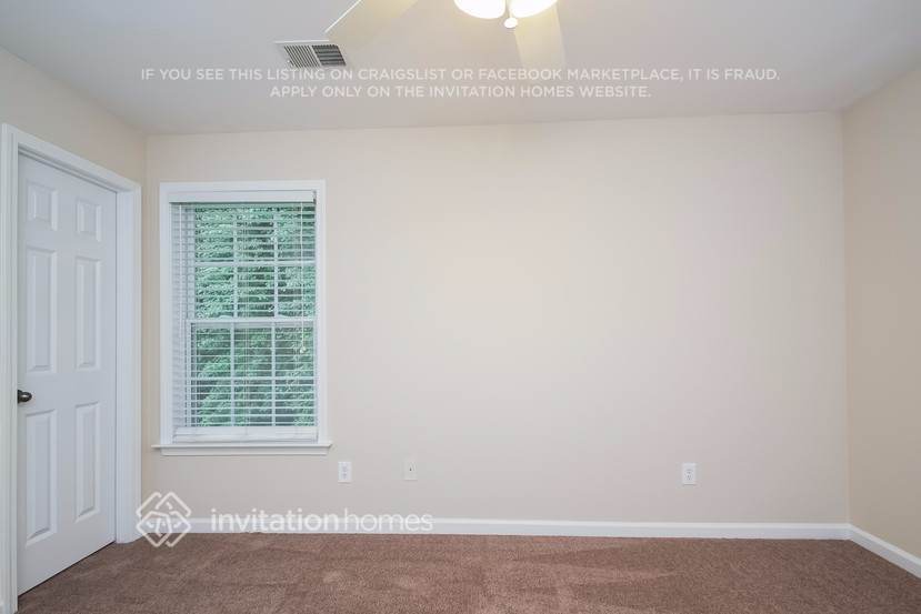 Building Photo - 5171 Silhouette Ln SW