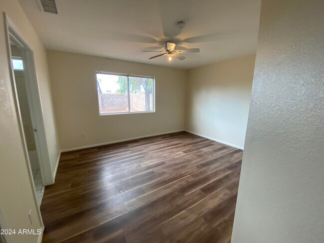 Building Photo - 10849 W Monterosa St