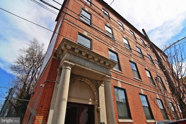 Building Photo - 1637-39 Poplar St