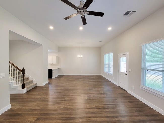 Building Photo - Very functional floor plan, has game room/home office, covered back patio on a big lot. Primary o...