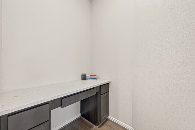 Building Photo - 27922 Western Crk Ct