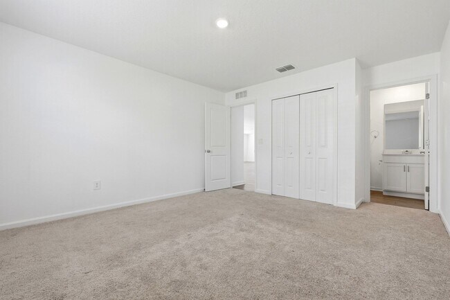 Building Photo - 14491 NW 165th Rd