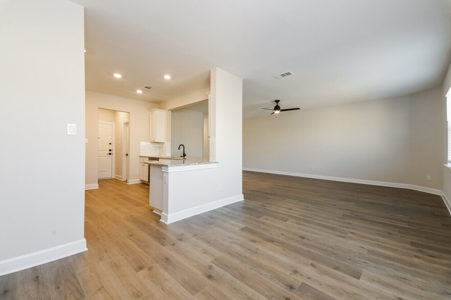 Building Photo - 1104 Princeton Hts Blvd