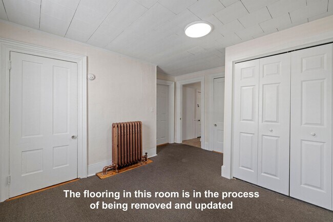 Building Photo - 36 Centre St