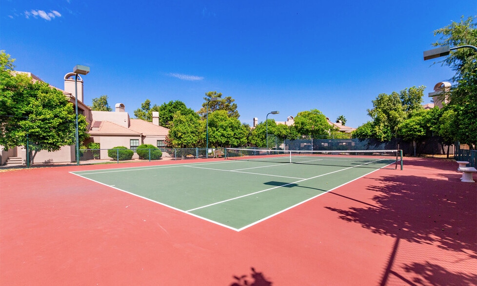 Building Photo - 5950 N 78th St