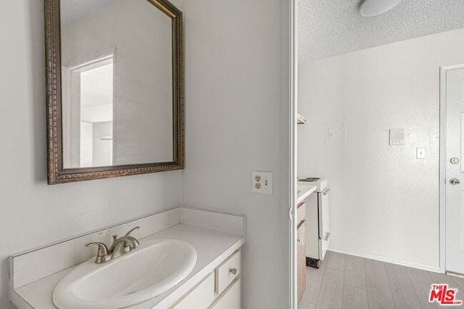 Building Photo - 1811 Parnell Ave