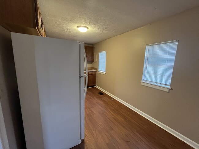 Building Photo - 1077 Williston Rd