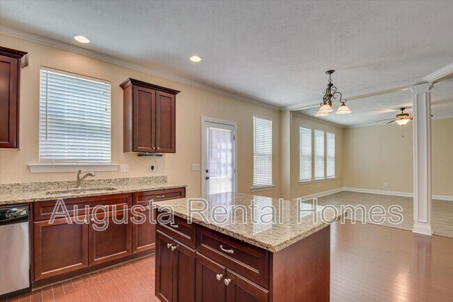 Building Photo - 1036 Lancaster Way