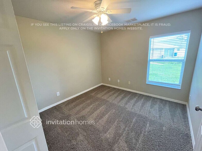 Building Photo - 649 Rose Apple Cir