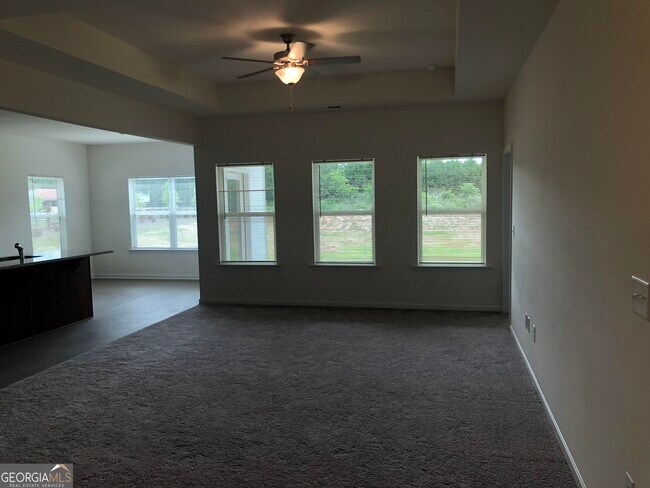 Building Photo - 1109 Day Dr