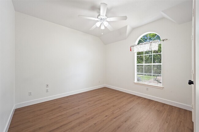 Building Photo - 17314 Laguna Trail Dr