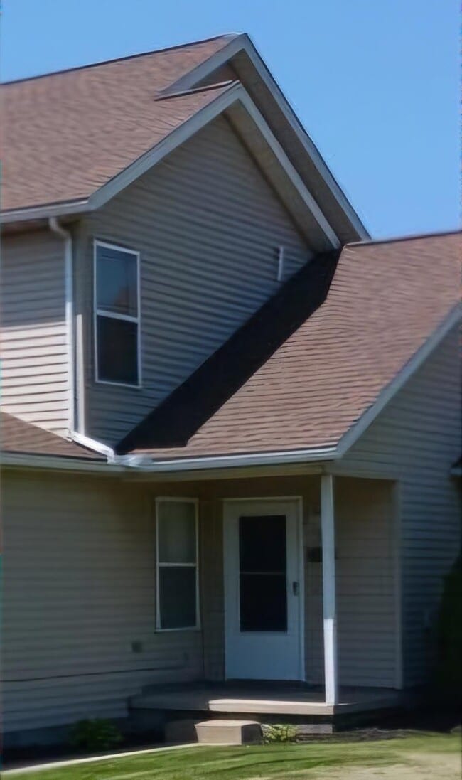 Building Photo - 2045 Rolling Meadows Ln