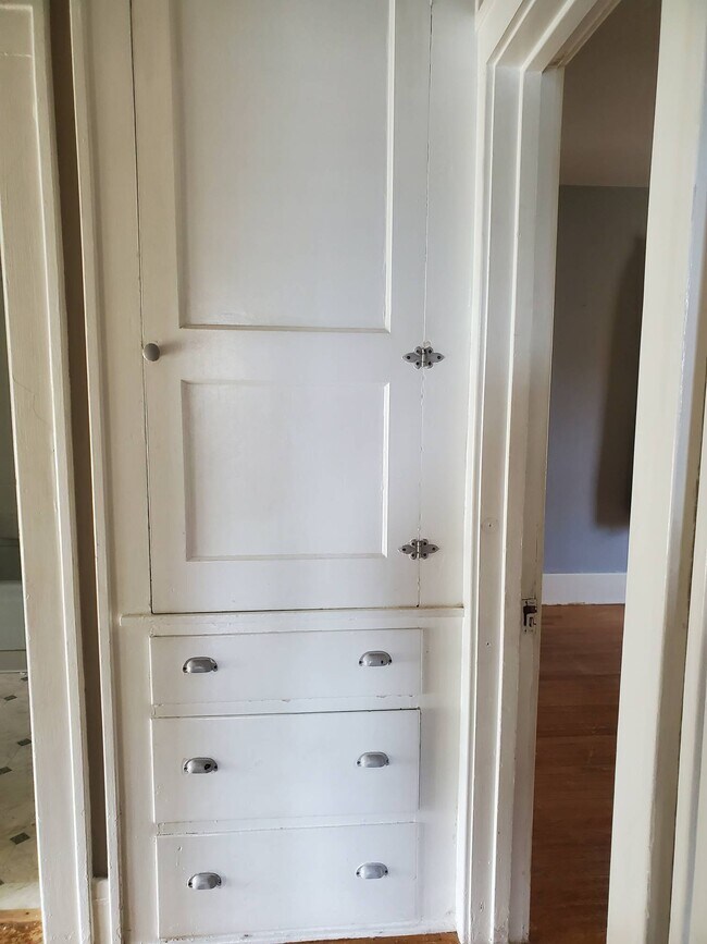 Building Photo - 1531 W Harrison St