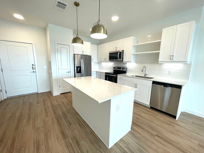 Building Photo - 1101 Abbeyglen Castle Dr