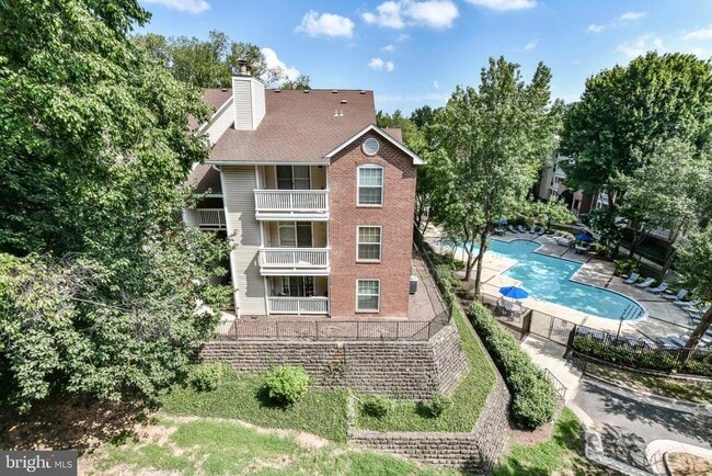 Building Photo - 1524 Lincoln Way