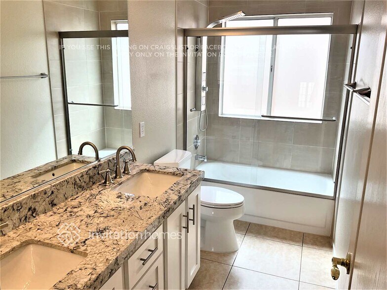 Building Photo - 2016 Canyon Breeze Dr