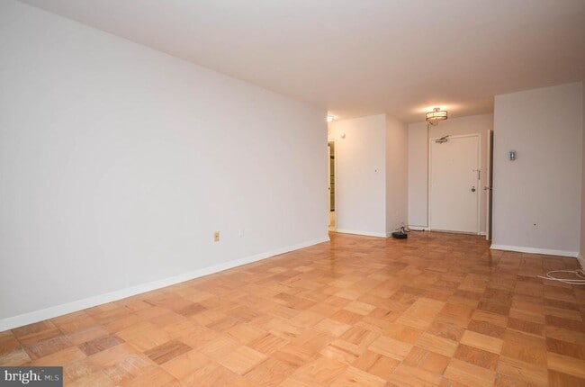 Building Photo - 3001 Veazey Terrace NW