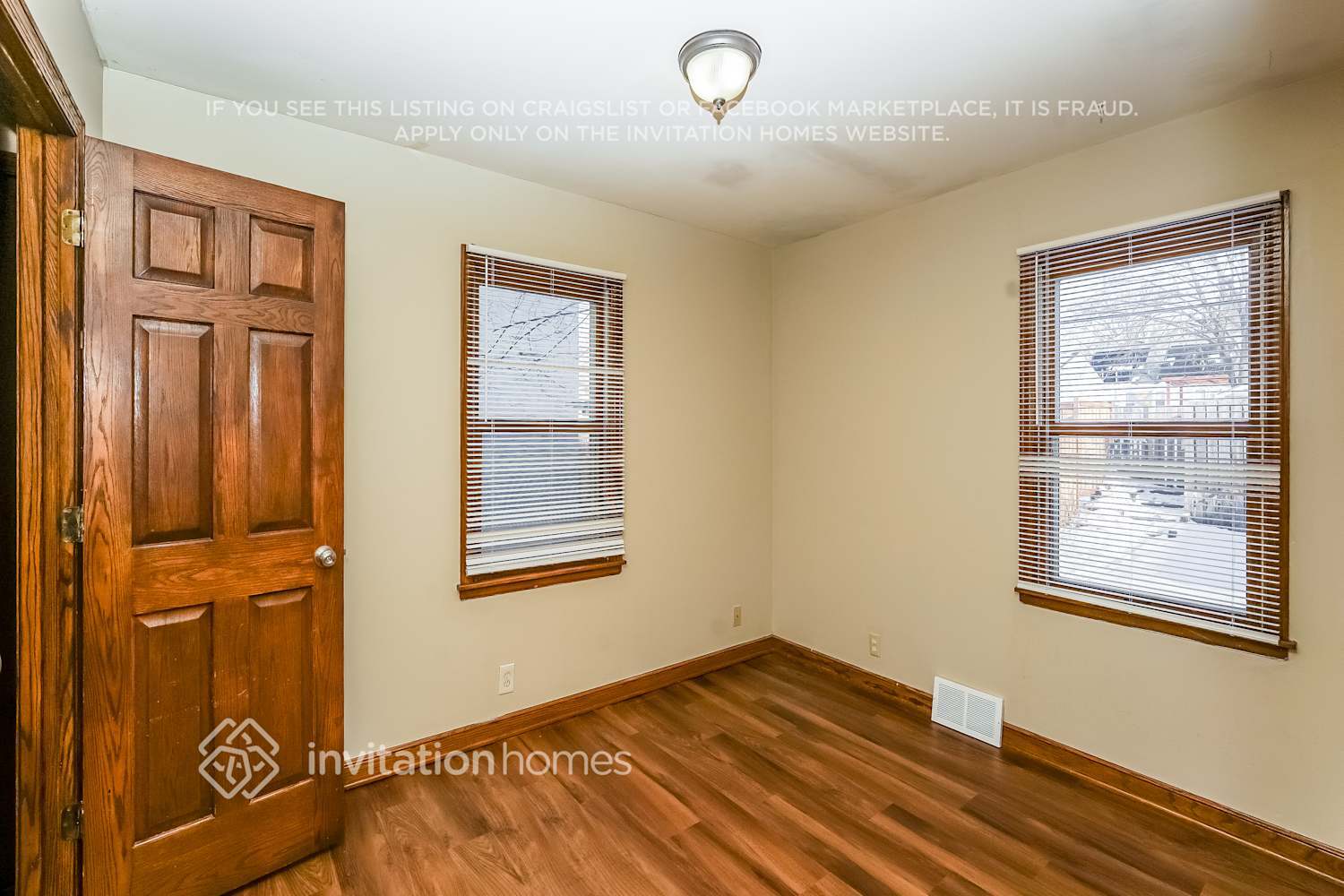 Building Photo - 5753 27th Ave S