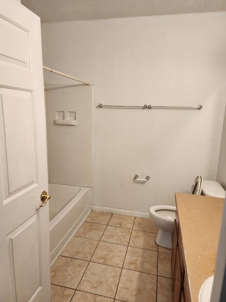 Building Photo - 785 Oakleaf Plantation Pky