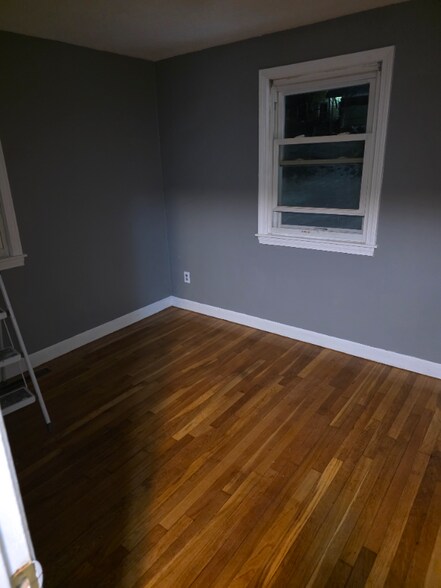 Building Photo - 19 Glen St