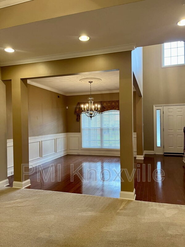 Building Photo - 4601 Ivy Rose Dr