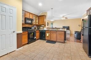 Building Photo - 10351 Whisper Bluff Dr