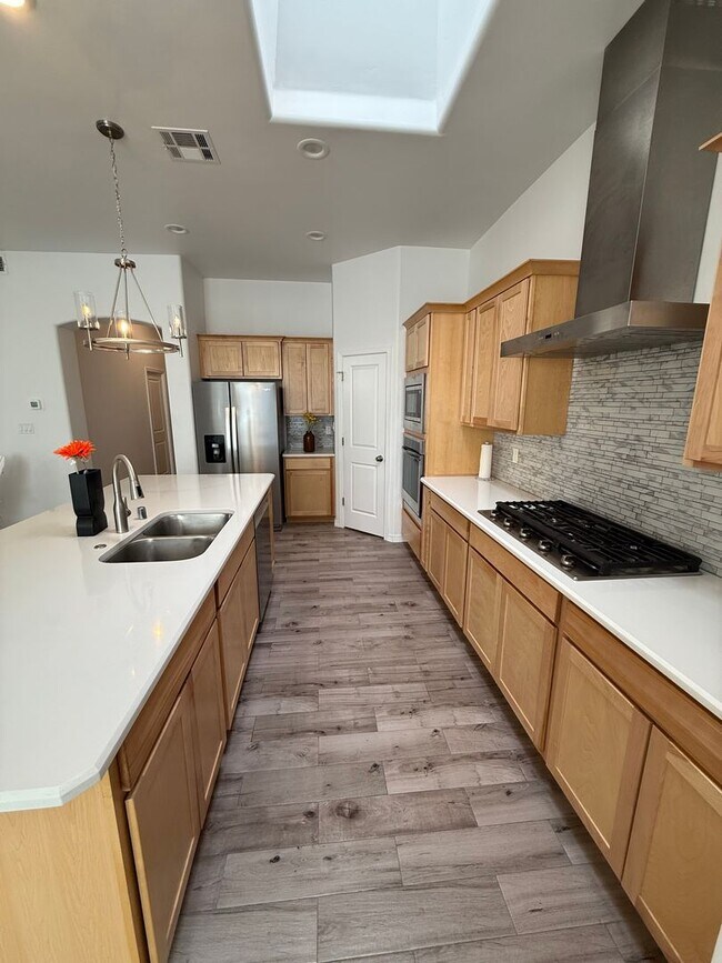 Building Photo - Beautiful home in Sonoma Springs! 4bed, 2.5 baths